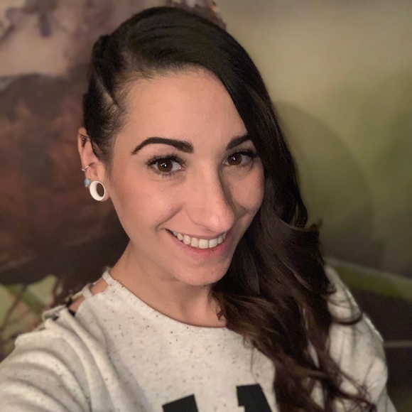 Let’s Make A Deal 🤝 - Picture 2 of 2